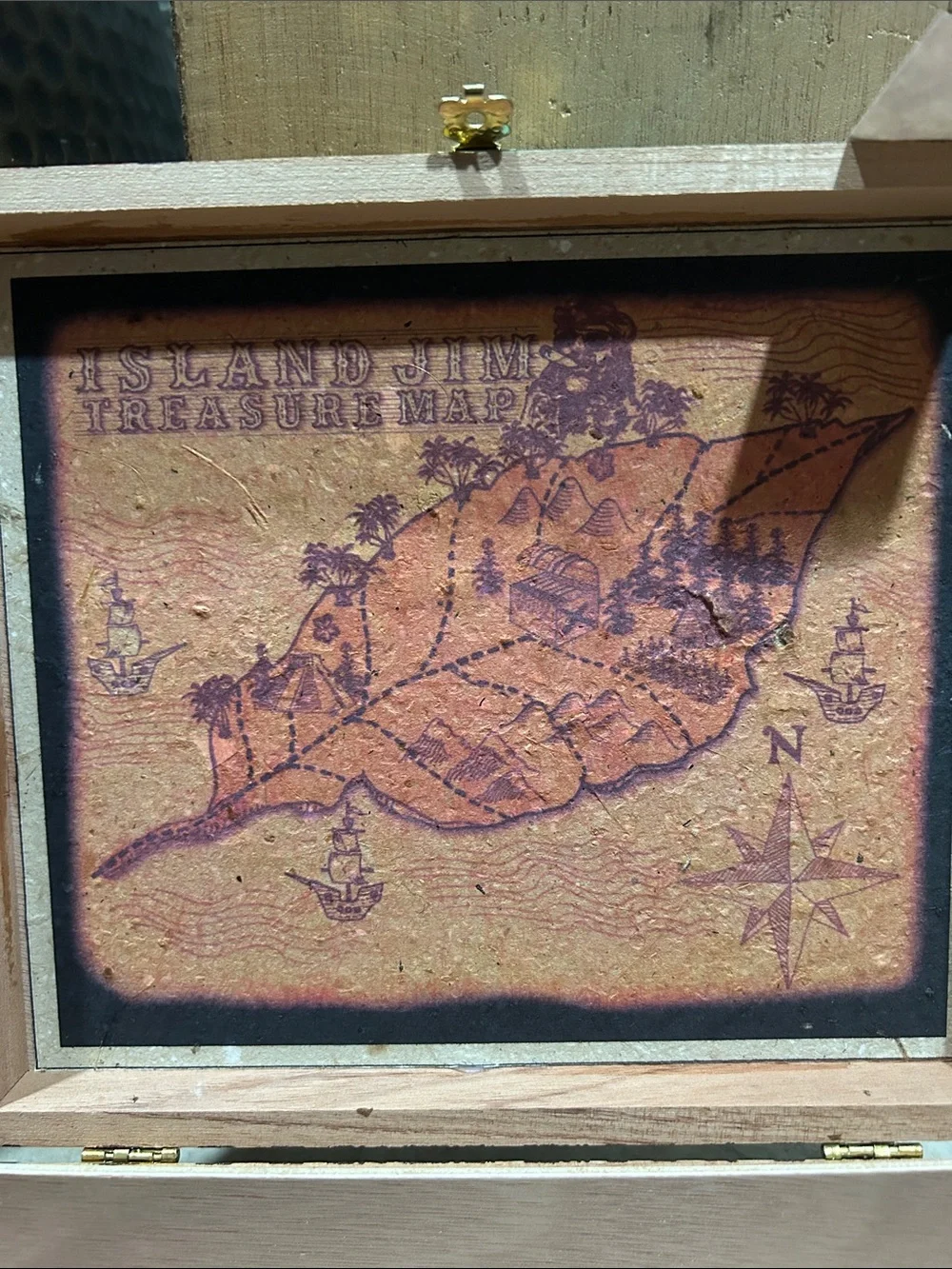 ISLAND JIM #2 Empty Cigar Box